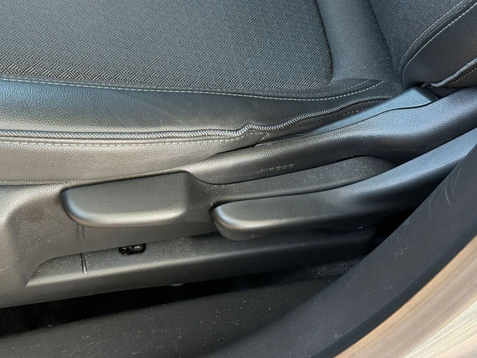 Used 2025 Buick Encore GX Preferred image 22