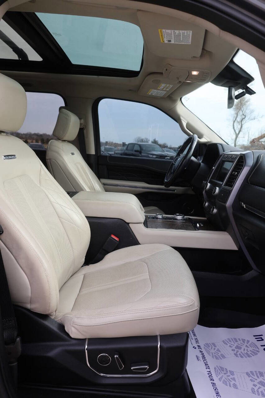 Used 2019 Ford Expedition Platinum image 15