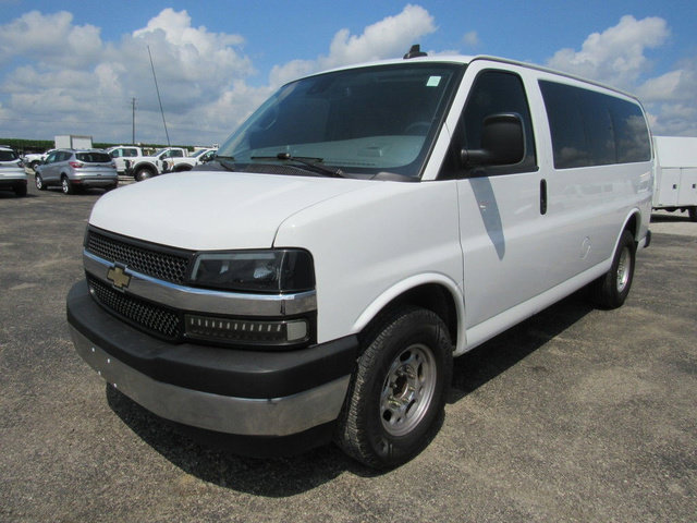 Used 2020 Chevrolet Express 2500 LT w/ LT Preferred Equipment Group RWD image 7