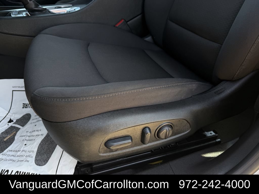 Used 2024 Chevrolet Malibu LT FWD image 25
