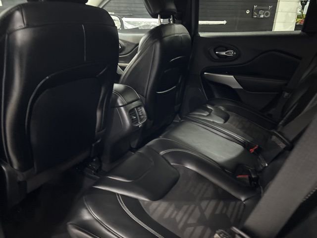 Used 2022 Jeep Cherokee Latitude w/ Sun & Sound Group image 30