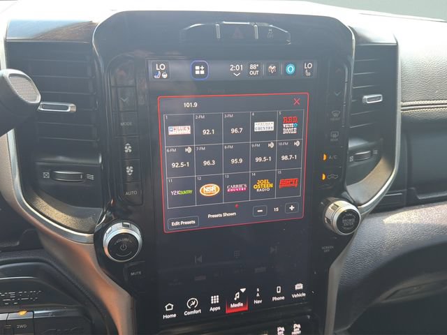 Used 2024 RAM 3500 Laramie AWD/4WD image 24