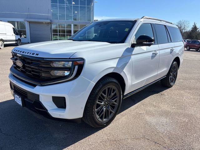 Used 2025 Ford Expedition Platinum w/ Stealth Performance Package image 5