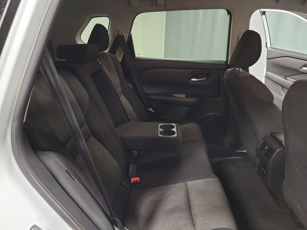 Used 2024 Nissan Rogue SV FWD image 21
