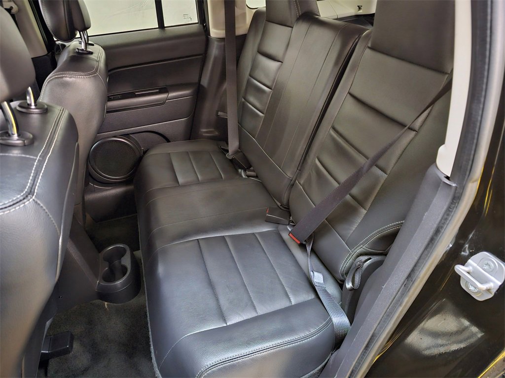 Used 2016 Jeep Patriot High Altitude image 17
