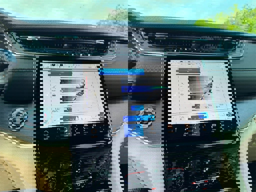 New 2025 Jeep Grand Cherokee L Limited w/ Black Appearance Package image 35