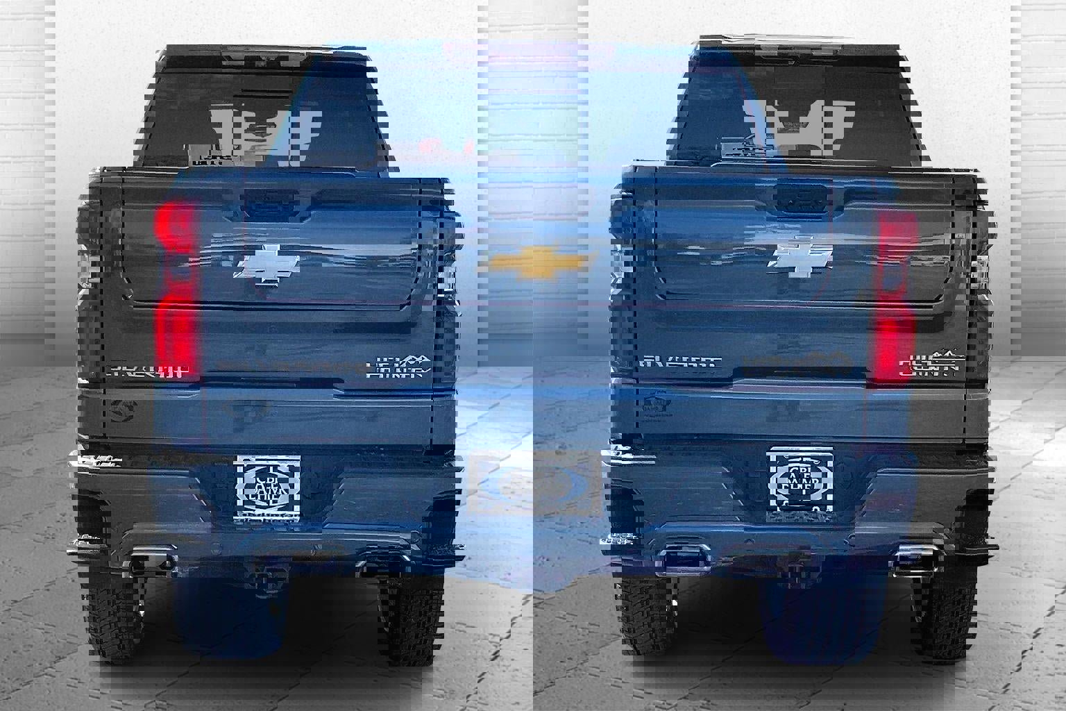 Used 2024 Chevrolet Silverado 1500 High Country image 3