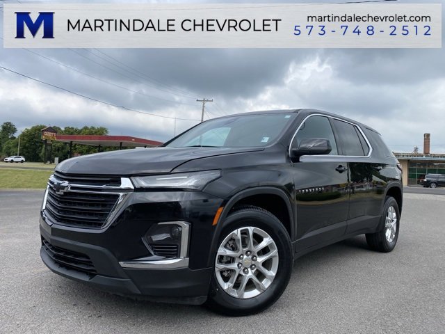 Used 2022 Chevrolet Traverse LS image 1