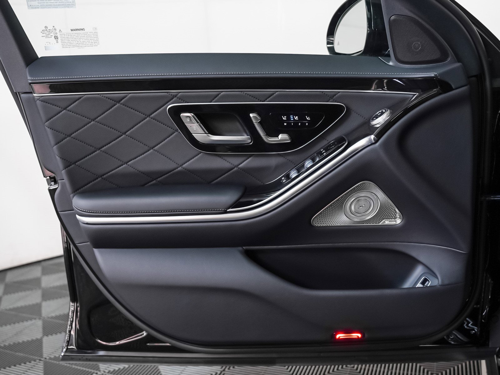 New 2025 Mercedes-Benz S 580 4MATIC Sedan image 23