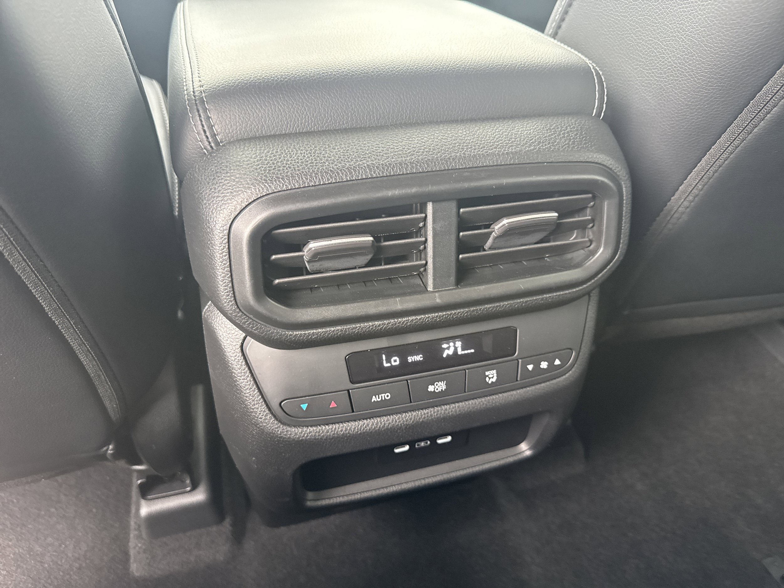 Used 2024 Honda Pilot Touring image 21
