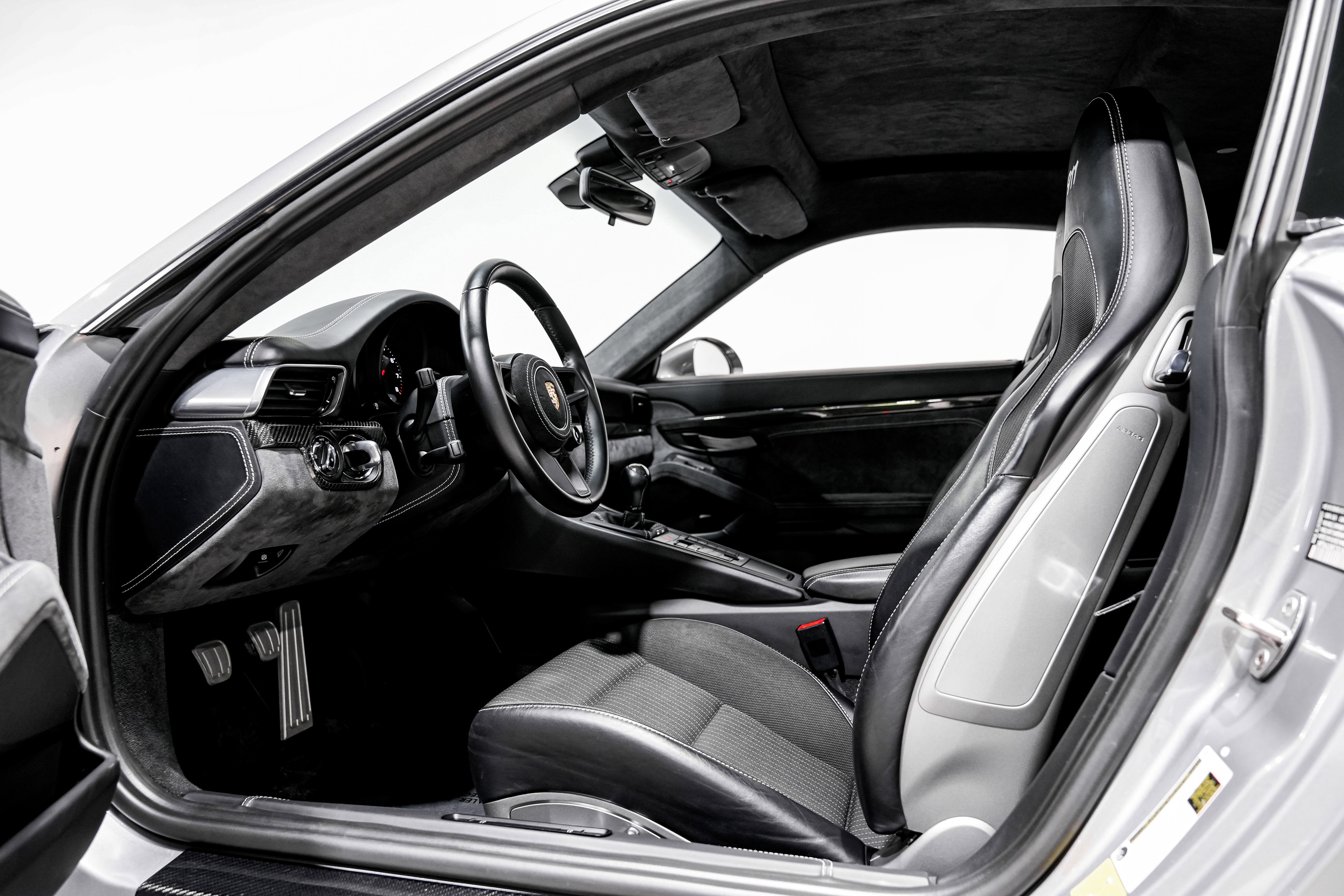 Used 2018 Porsche 911 Carrera T RWD image 21