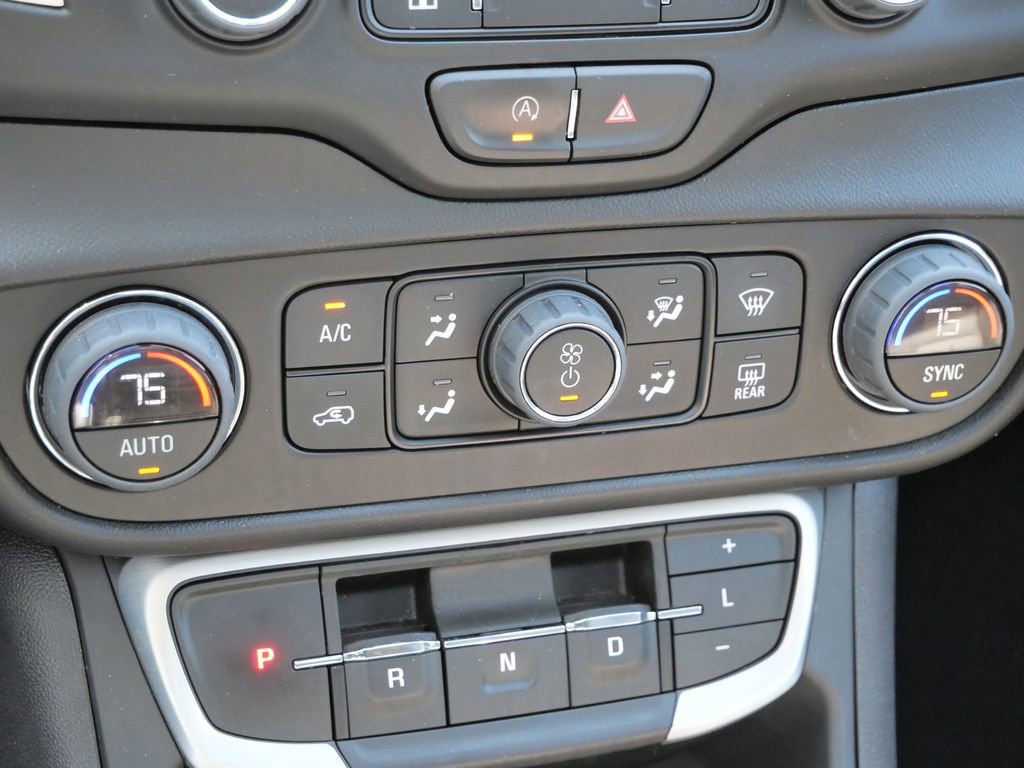 Used 2023 GMC Terrain SLT w/ Tech Package image 41