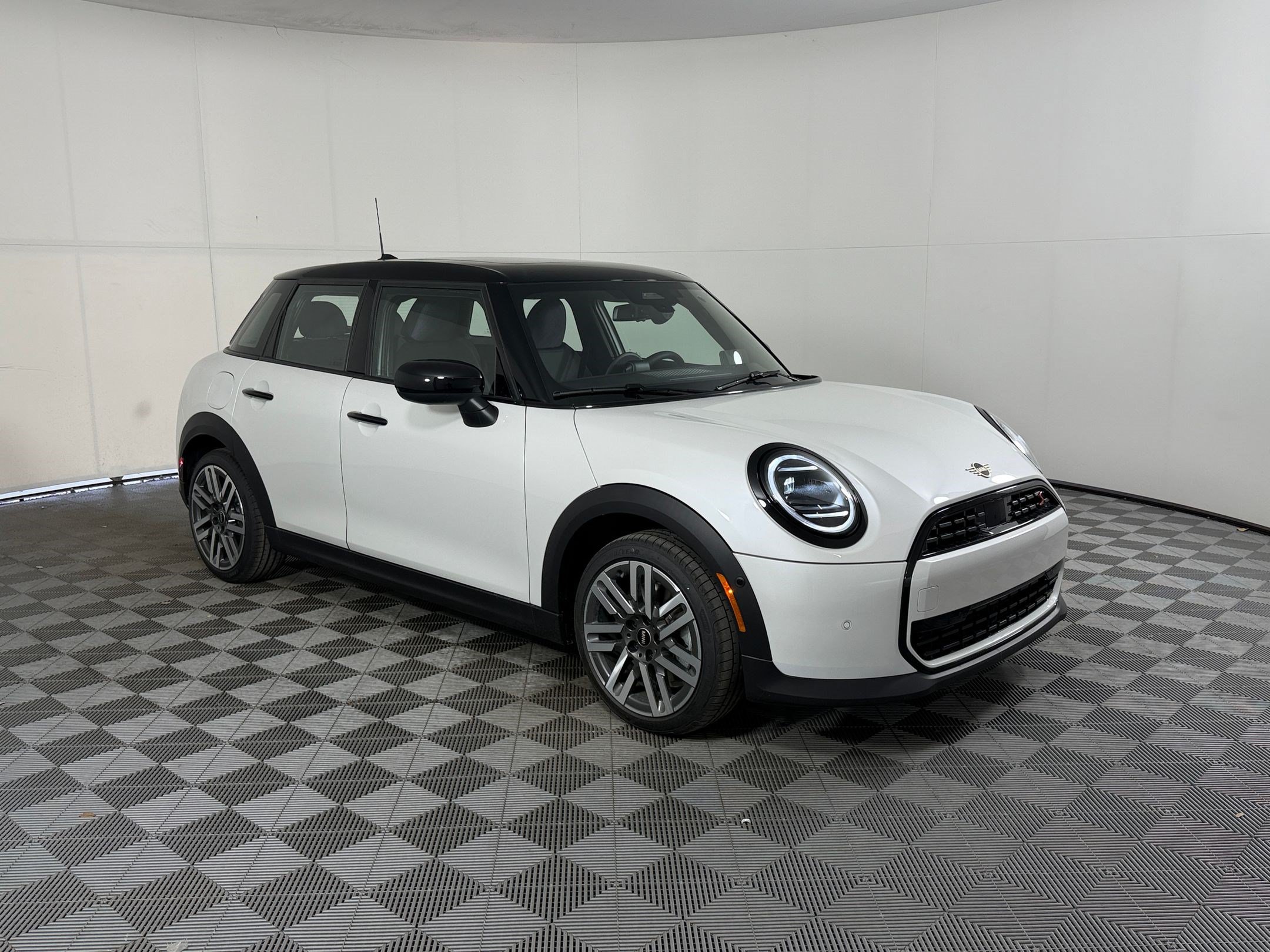 Used 2026 MINI Cooper S FWD image 7