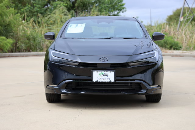 New 2027 Toyota Prius FWD image 2
