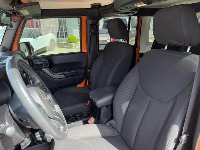 Used 2013 Jeep Wrangler Unlimited Sport image 9