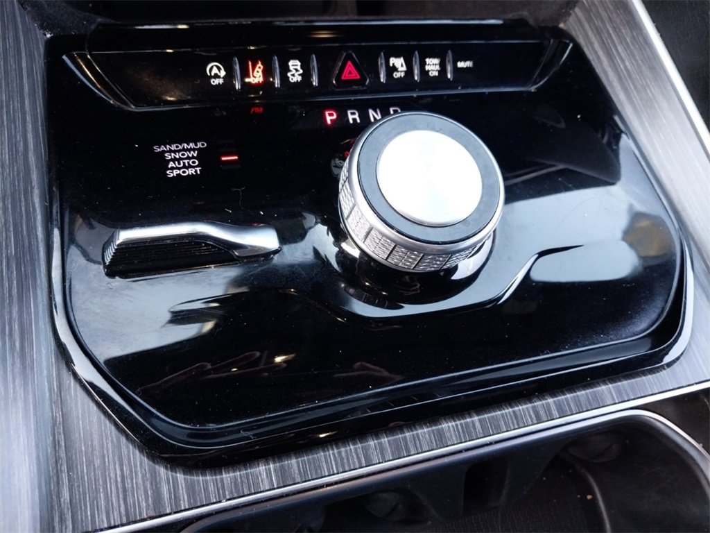 Used 2023 Jeep Wagoneer L Series II image 18