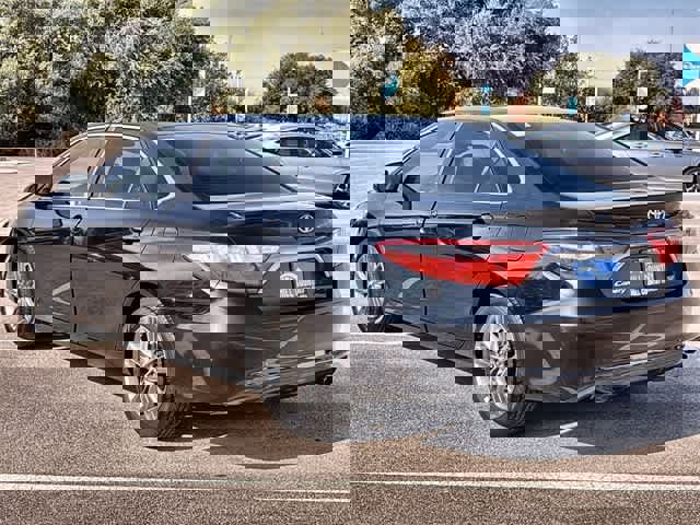 Used 2016 Toyota Camry SE image 4