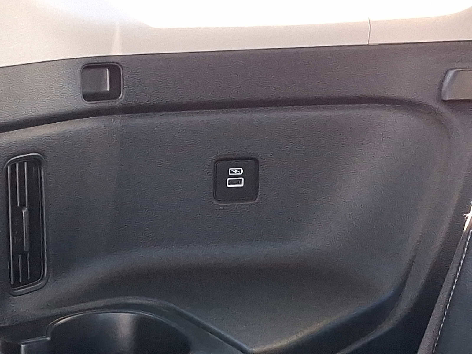 Used 2023 Honda Pilot Touring image 12