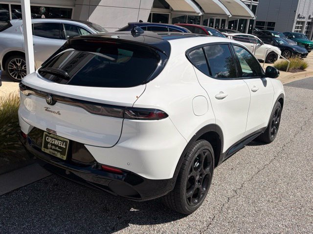 New 2026 Alfa Romeo Tonale w/ Red Premium Package AWD/4WD image 4