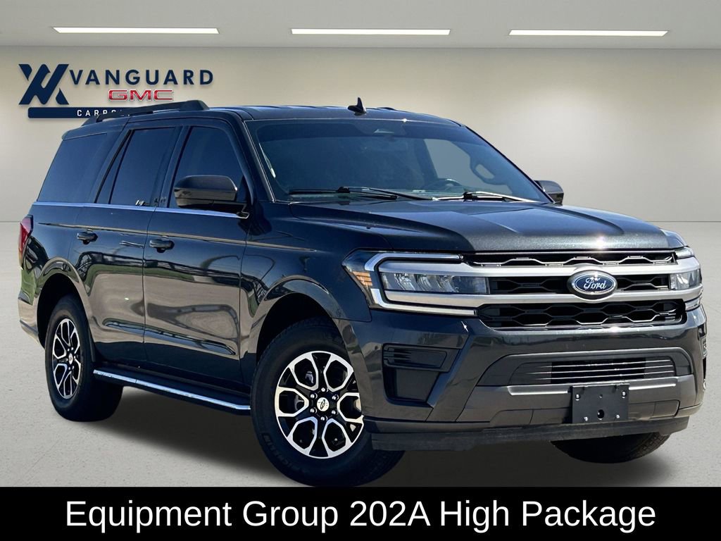 Used 2022 Ford Expedition XLT image 2