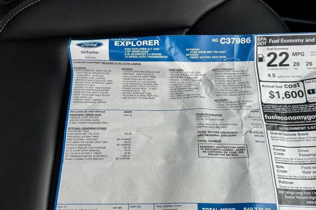 Used 2022 Ford Explorer XLT w/ Equipment Group 202A AWD/4WD image 34