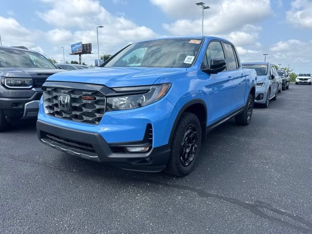 Used 2025 Honda Ridgeline TrailSport+ image 2