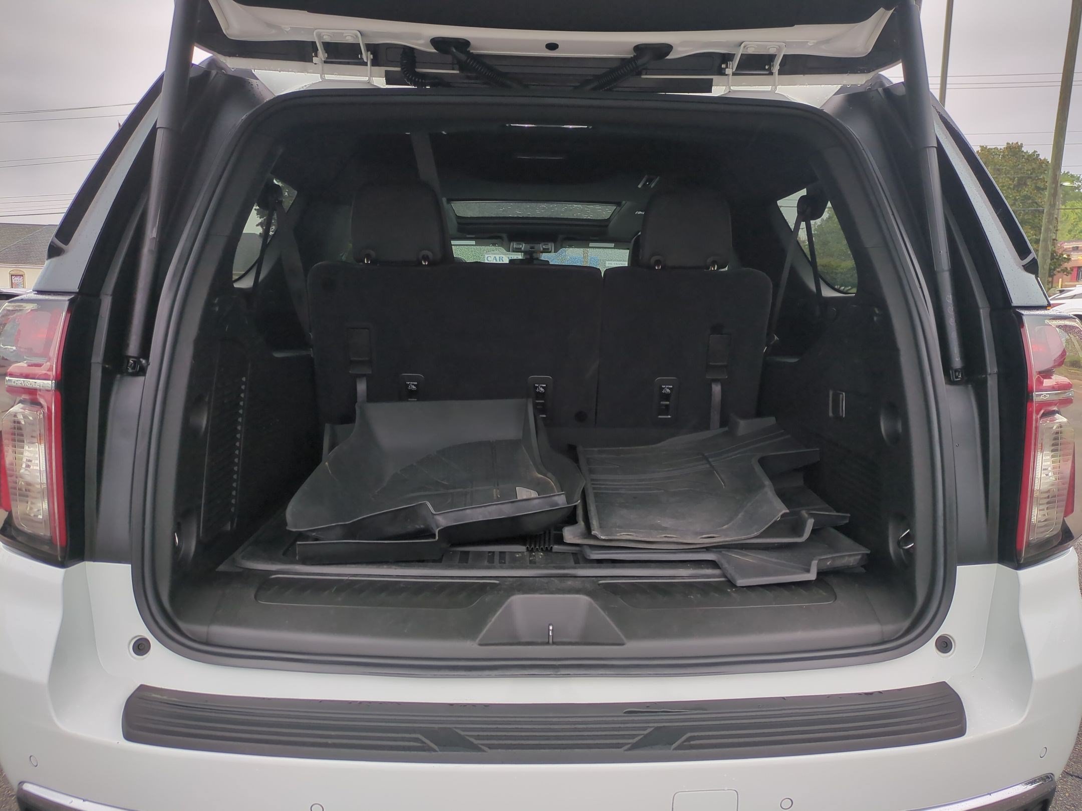 Used 2021 Chevrolet Suburban LT AWD/4WD image 31