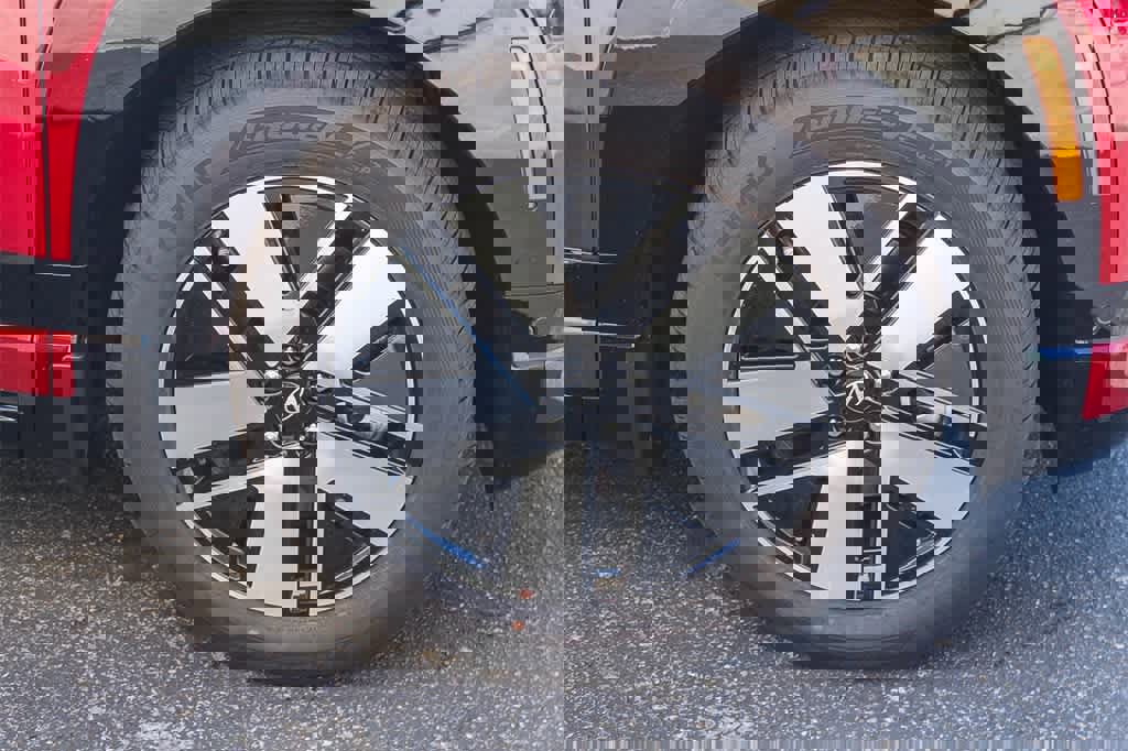 New 2026 Hyundai Ioniq 9 SEL image 9