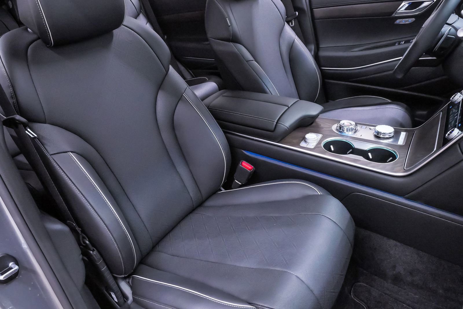 Certified 2025 Genesis GV80 3.5T Advanced image 15