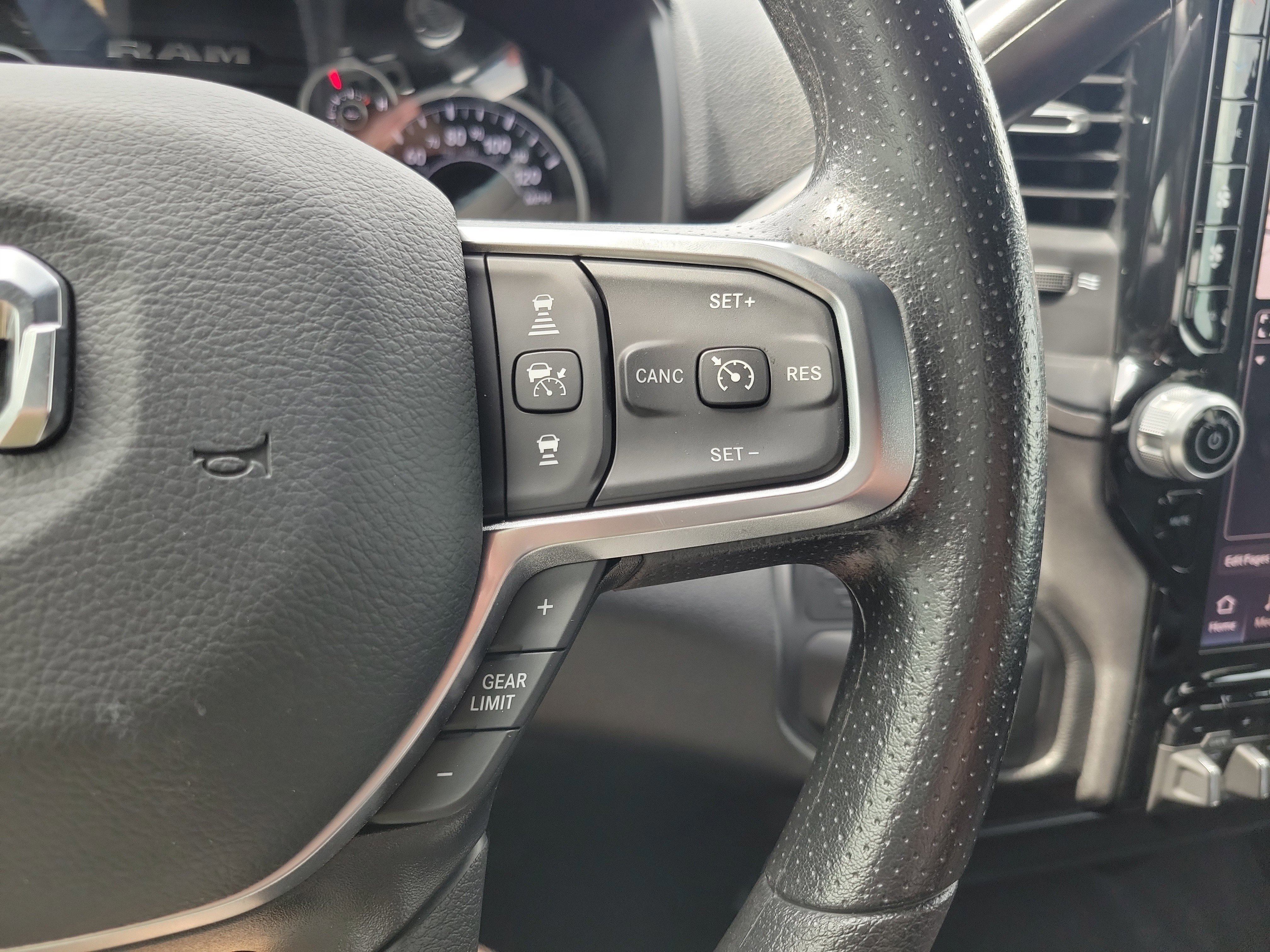 Used 2025 RAM 2500 Tradesman AWD/4WD image 22