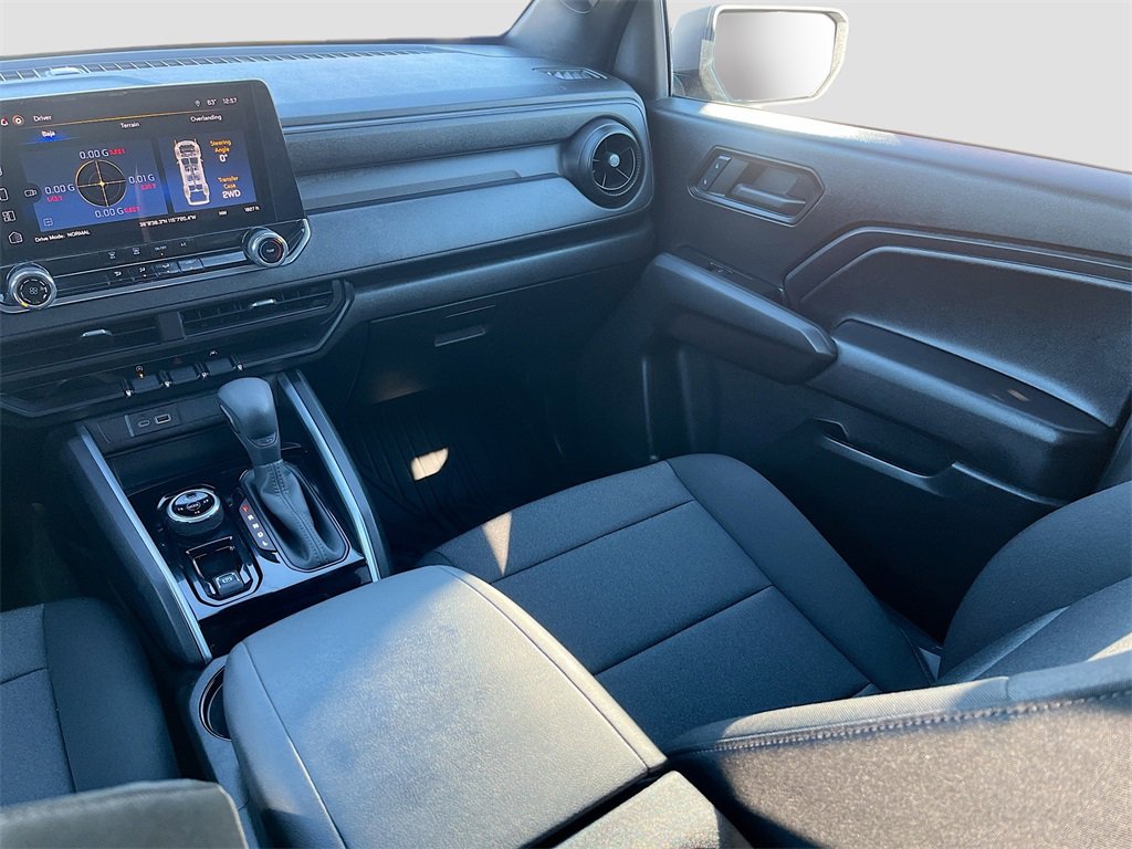 Used 2024 Chevrolet Colorado Trail Boss w/ Advanced Trailering Package image 21