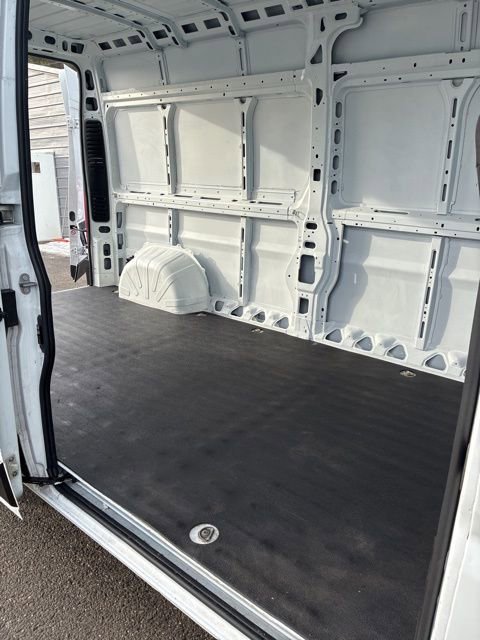 Used 2023 RAM ProMaster 2500 image 17