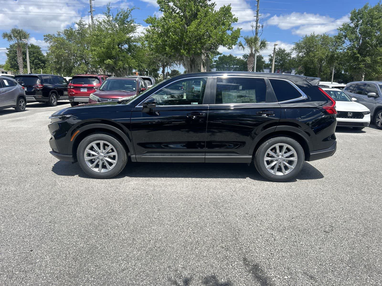 Used 2025 Honda CR-V EX image 3