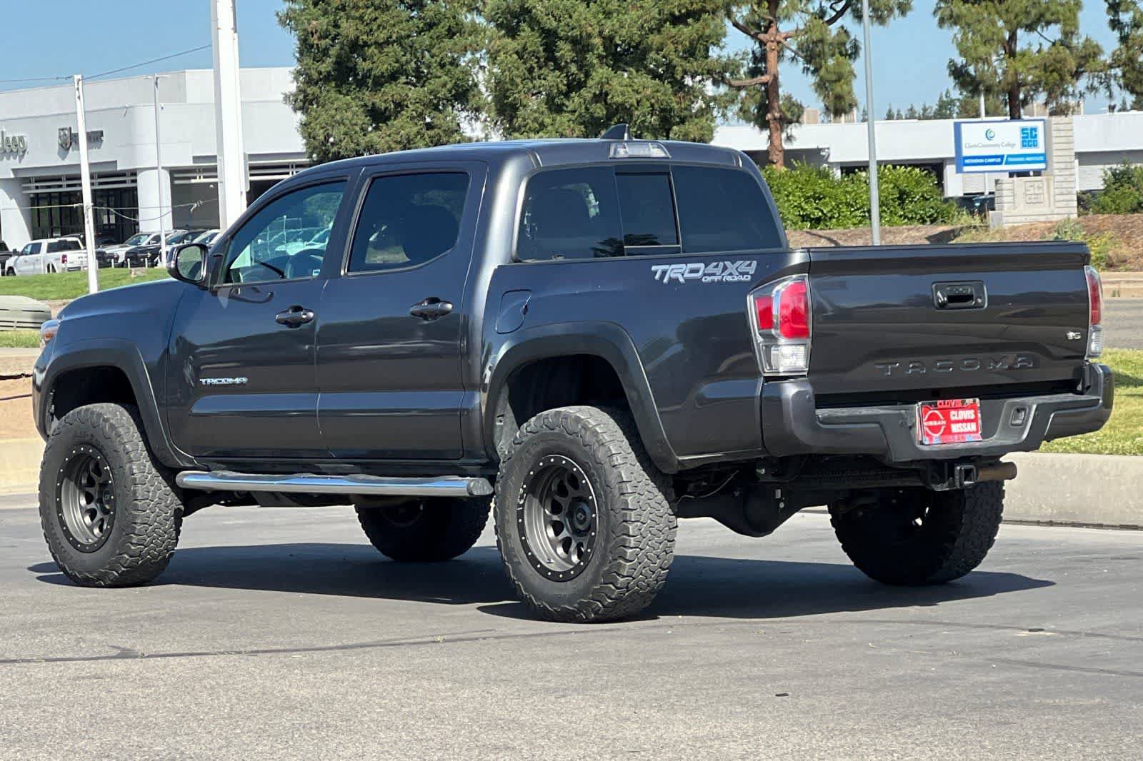Used 2020 Toyota Tacoma TRD Off-Road w/ Technology Package image 7