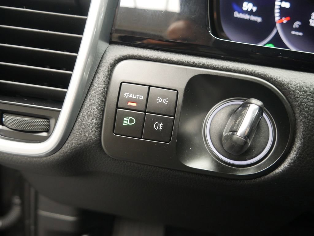 Certified 2023 Porsche Cayenne AWD/4WD image 41