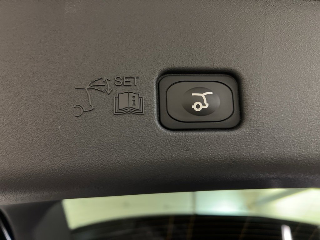 Used 2025 Lincoln Nautilus Premier w/ Equipment Group 102A image 28