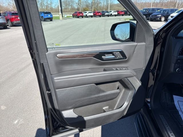 Used 2025 Chevrolet Tahoe LT image 13