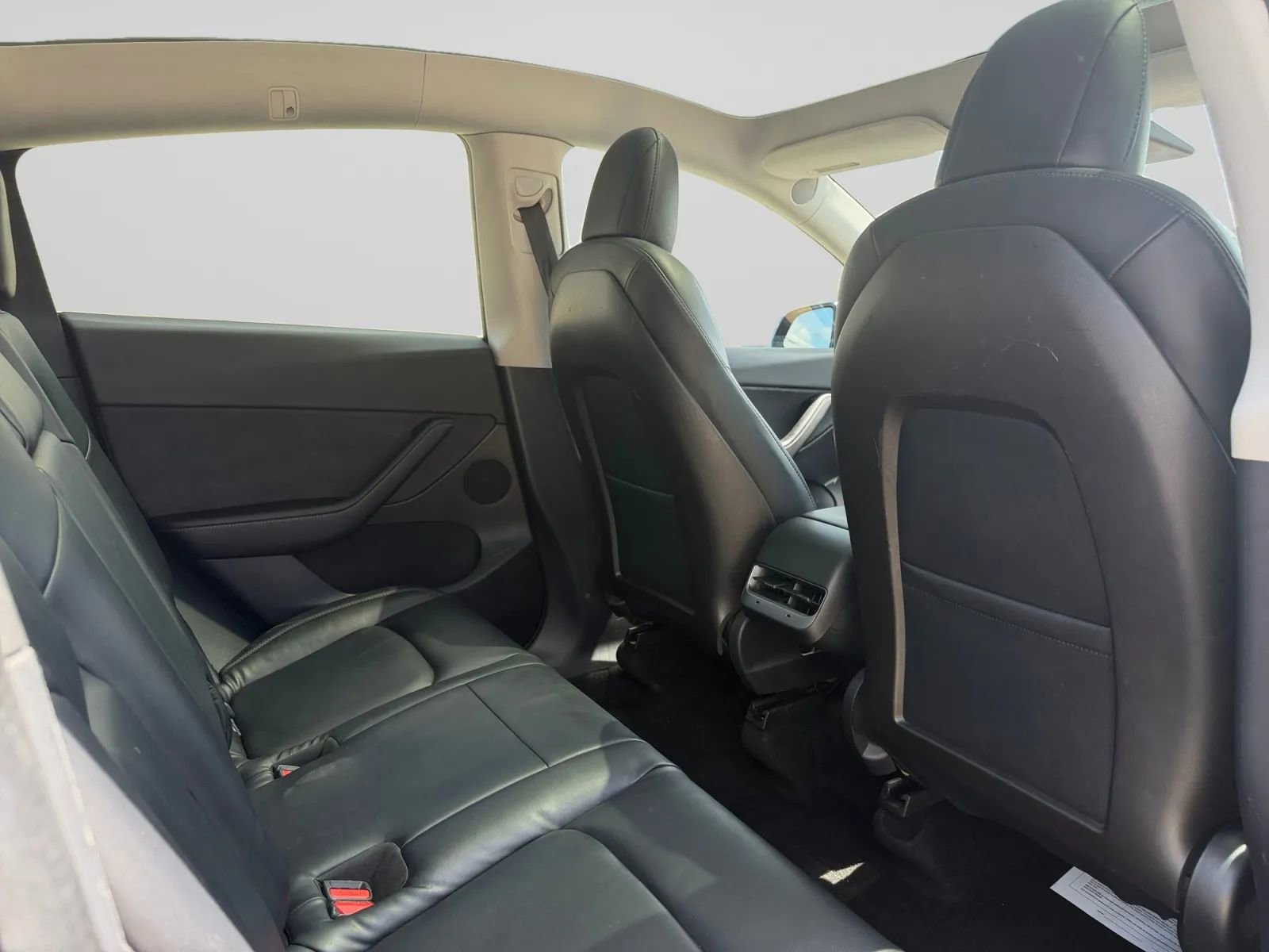 Used 2020 Tesla Model Y Long Range image 25