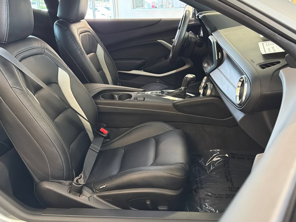 Used 2020 Chevrolet Camaro SS RWD image 21