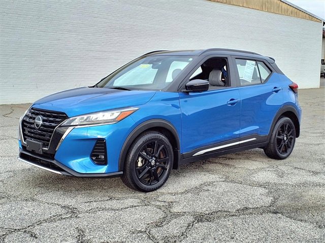 Used 2021 Nissan Kicks SR w/ SR Premium Package image 1