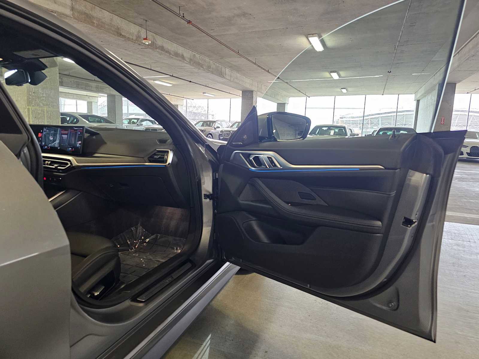 Used 2023 BMW i4 eDrive40 image 39