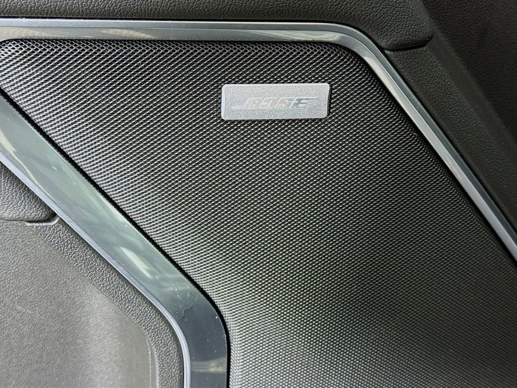 Used 2025 Chevrolet Silverado 2500 LTZ w/ LTZ Convenience Package AWD/4WD image 11