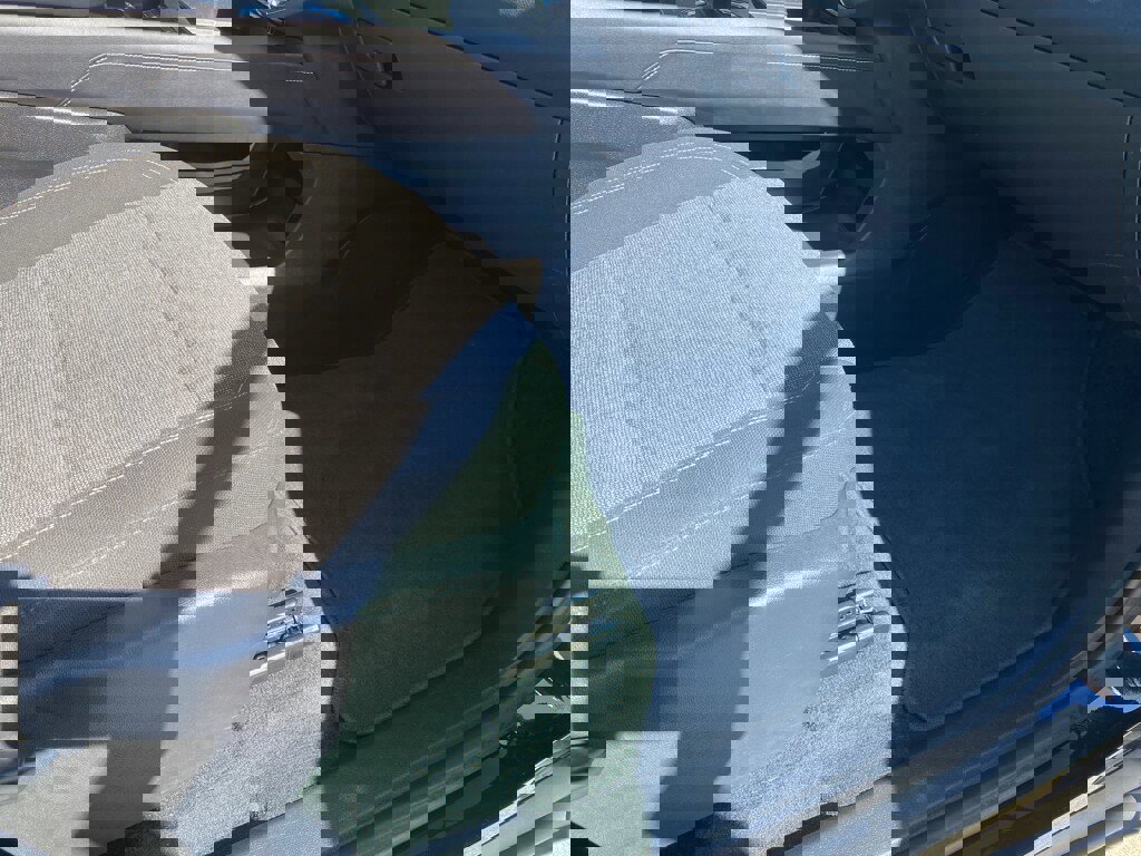 Used 2025 GMC Acadia Elevation image 23