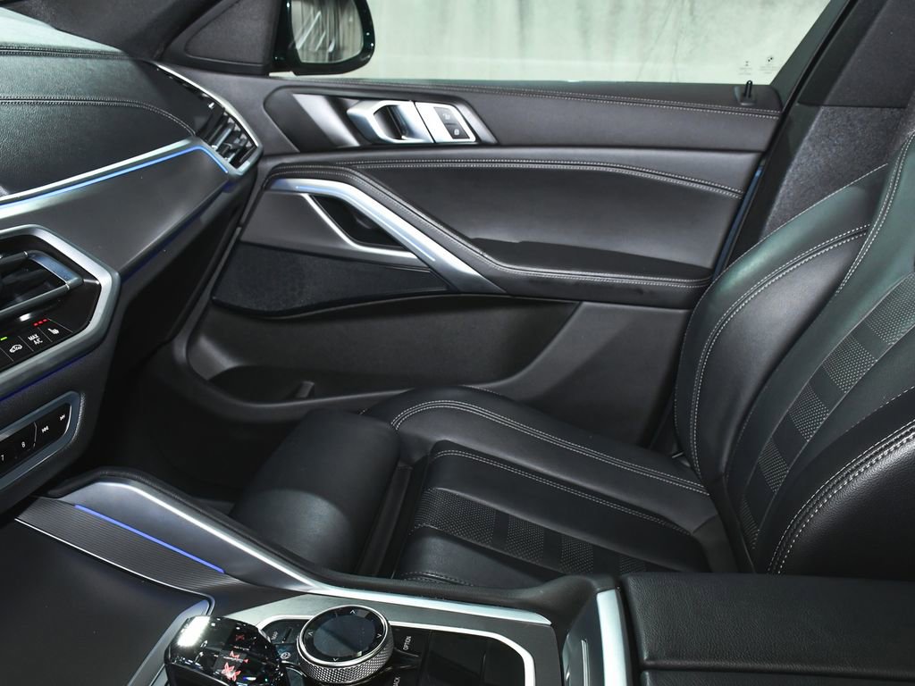 Used 2022 BMW X6 xDrive40i w/ Executive Package image 54