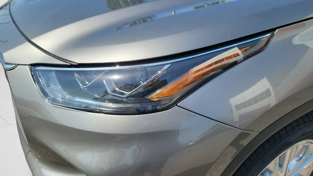New 2026 Toyota Highlander Limited AWD/4WD image 9