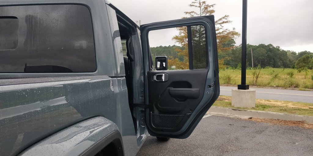 New 2025 Jeep Gladiator Sport image 47