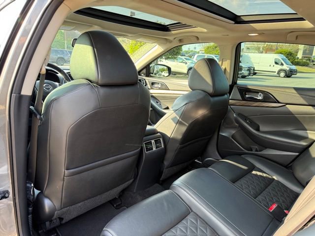 Used 2017 Nissan Maxima Platinum FWD image 29