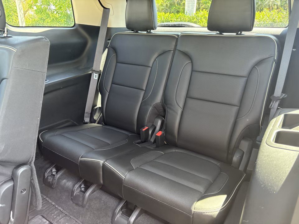 Used 2018 GMC Acadia Denali w/ Technology Package FWD image 28