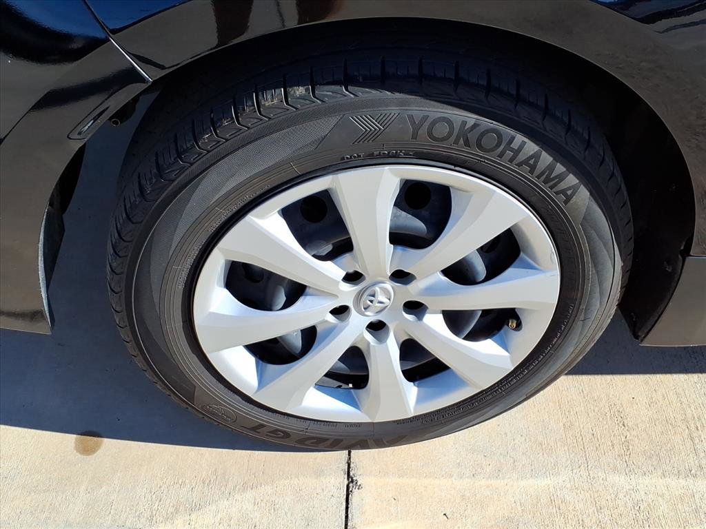 Used 2023 Toyota Corolla LE image 11