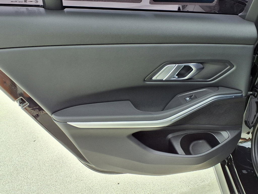 Used 2023 BMW 330e w/ M Sport Package image 8